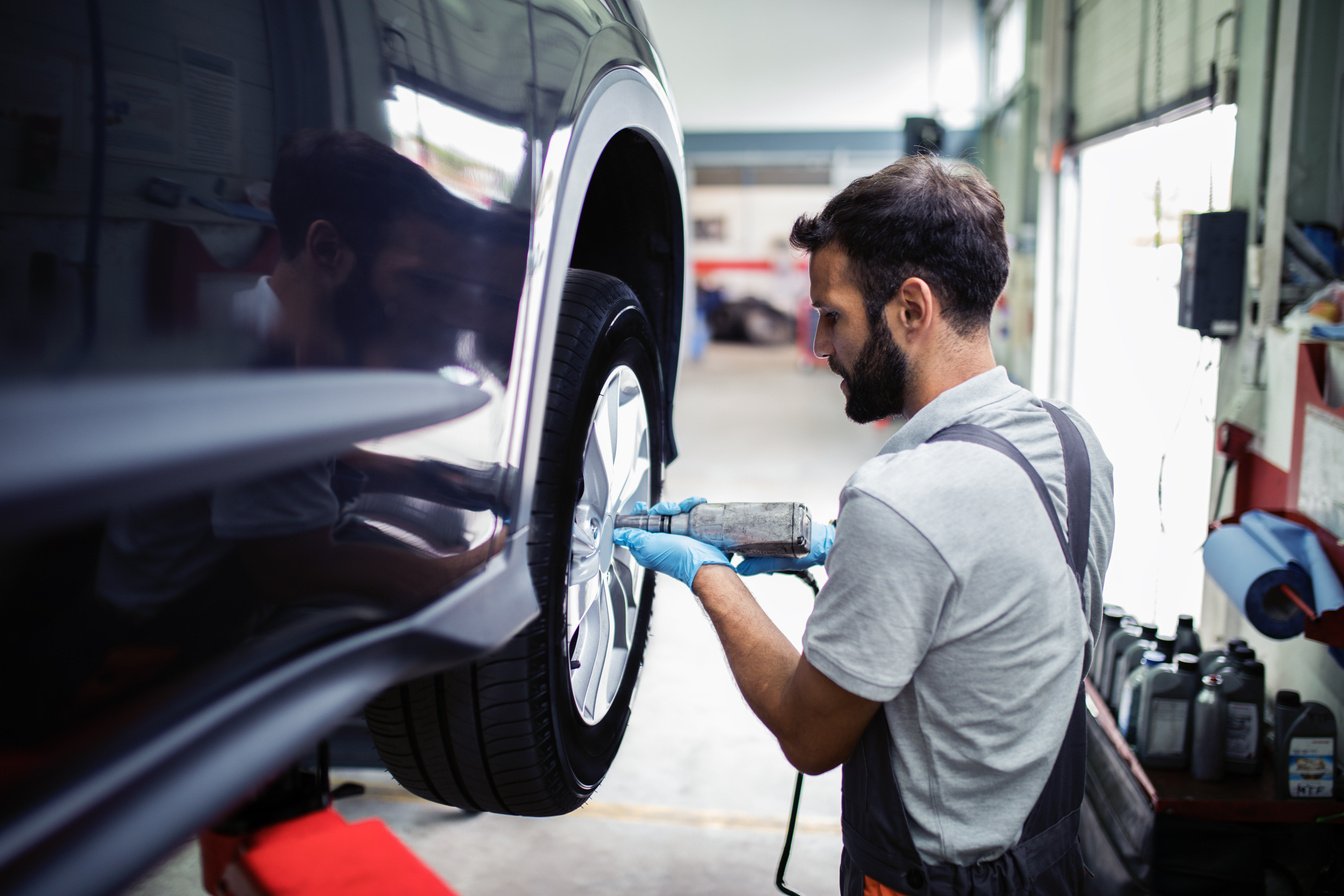 Tire changing at car service